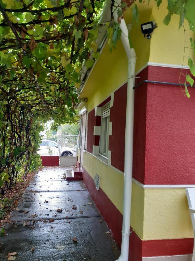 Kereki Retro Vendégház Kerekegyháza Exterior foto